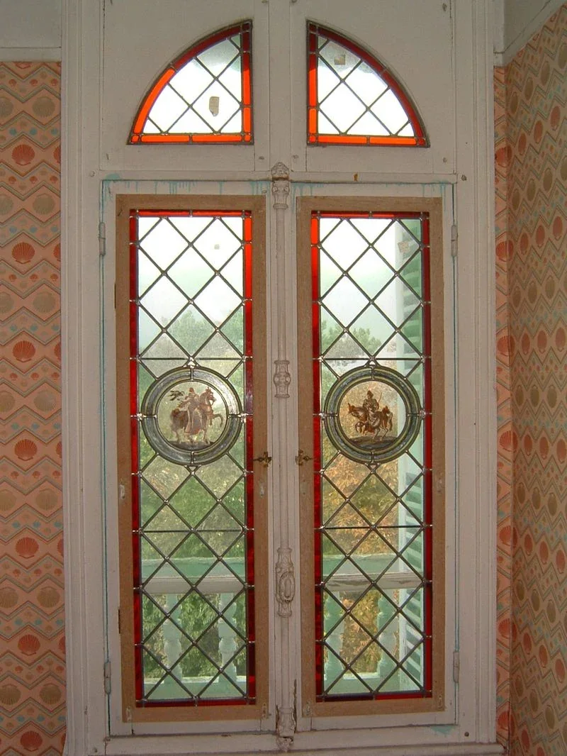 Dyl Vitrail, Corinne Lecourt, création restauration vitraux verreries lisieux