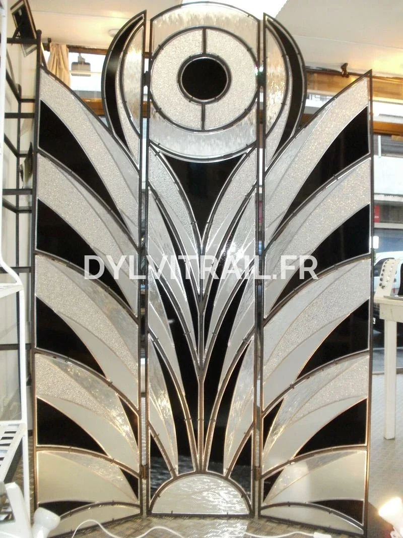 Dyl Vitrail, Corinne Lecourt, création restauration vitraux verreries lisieux