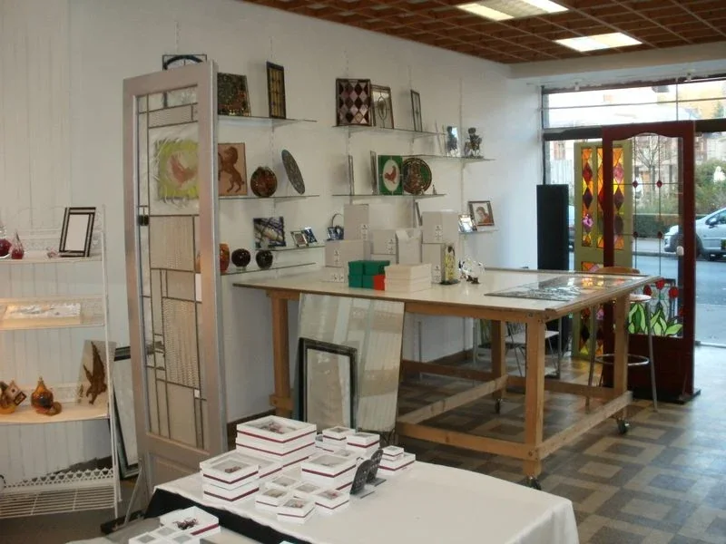 Dyl Vitrail, Corinne Lecourt, création restauration vitraux verreries lisieux
