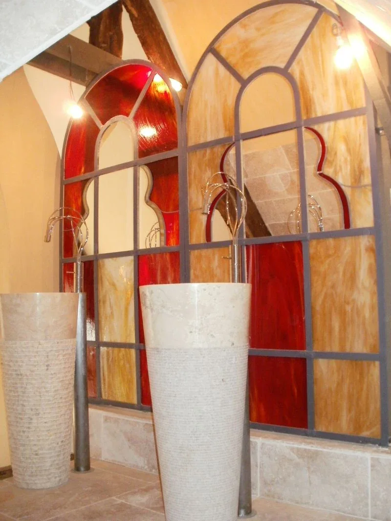 Dyl Vitrail, Corinne Lecourt, création restauration vitraux verreries lisieux